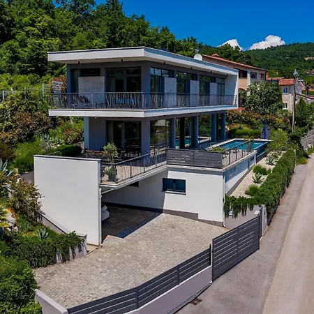 The View בית נופש אופטיה