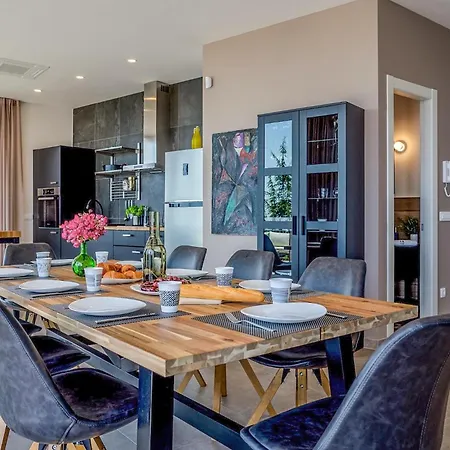 The View * Опатия