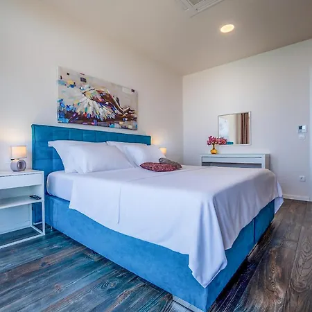 بيت للعطل The View