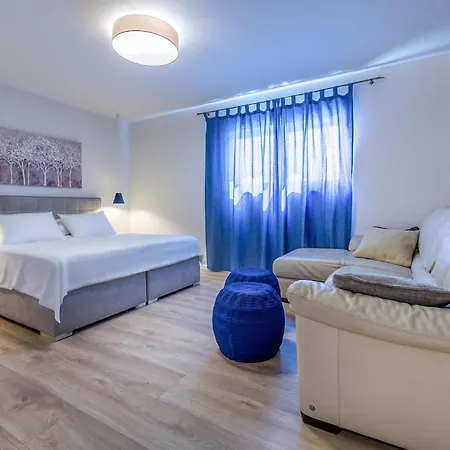 The View בית נופש